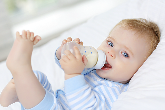Is it OK to put my baby to bed with a bottle? - Kiddies Dental Care